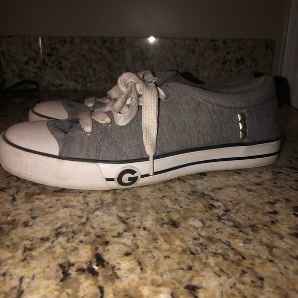 Gray guess shoes - Picture 3 of 5